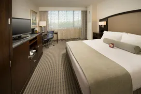 Crowne Plaza Seattle Airport - Image 4