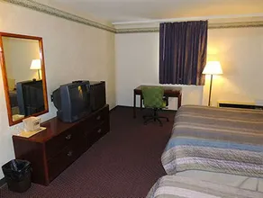 Budget Host Inn & Suites Lancaster - Image 5