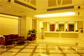 Fengguan Holiday Hotel - Image 2