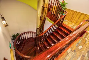 Yashe Renwen Hotel - Image 3