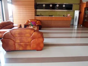 Xintiandi Business Hotel - Image 2