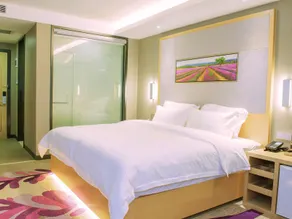 Lavande Hotel Zhuhai Aviation New Town Airport - Image 2