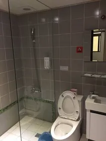 Win Inn Hotel - Image 5