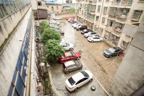 Yanyangtian Business Hotel - Image 5