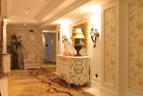 Longquan Hotel - Image 4