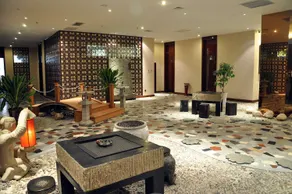 Intercity Hotel - Image 5