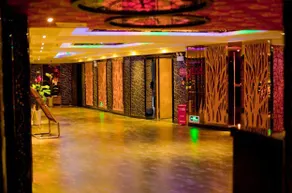 Ling Nan International Hotel - Image 2