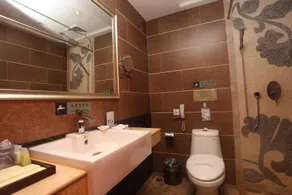 Junyue Holiday Hotel - Image 2