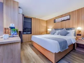 Shangpin Holiday Inn Guangzhou Baiyun International Airport Branch - Image 2