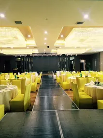 Wuhan Laisi Grand Rezen Hotel - Image 5