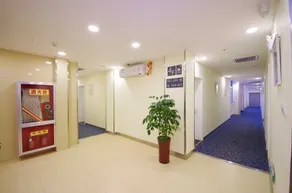 7Days Inn Hanzhong North Street Central Road Garden - Image 2