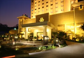 Crystal Hotel - Image 5