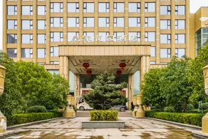 Royal Garden Hotel - Image 5