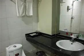 Dayue Hotspring Hotel - Image 2