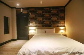 Win Inn Hotel - Image 2