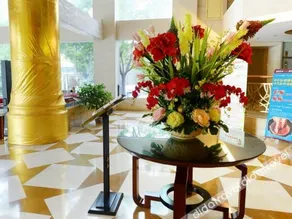 Zhiyin Lotus Lake Hotel - Image 5