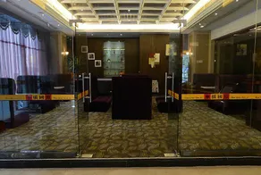 Huaqiao International Hotel - Image 4