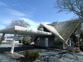 Courtyard Resort - Image 3