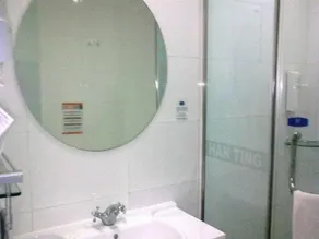 Hanting Hotel Tianjin Wuqing Daguangming Center - Image 3