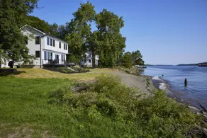 Hudson River Way by Woodstock Way Hotel - Image 4