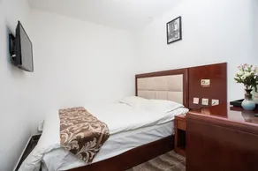 Beijing Gulou Nanluoguxiang Hotel - Image 2