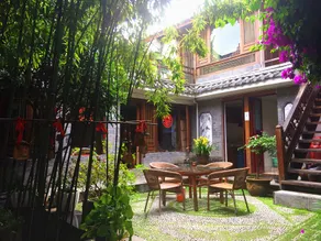 Lijiang Liuyue Tang Inn - Image 1