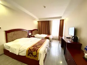 Dafang Zhongxin Business Hotel - Image 1