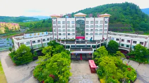 Qujing Lexi Hot Spring Holiday Hotel - Image 2