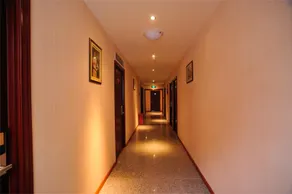 Yuepan Island Hotel - Image 3