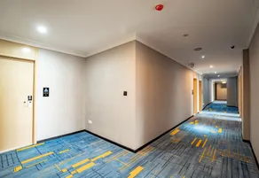 Shell Hotel (Yulin Yufu Road Commercial Market) - Image 3