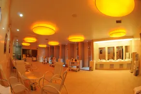 Qing Hua Hotel - Image 5