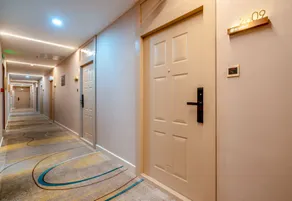 Yachne Light Luxury Hotel - Image 4
