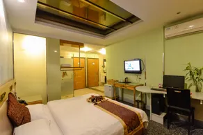 Greentre Carrey Light Luxury Hotel (Taizhou Luqiao Zhongsheng Plaza) - Image 2