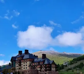 Parkfleet Hotel - Image 2