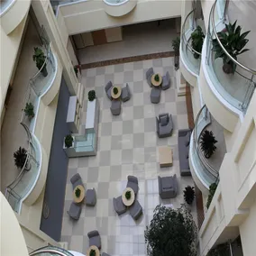 Juntai Commercial Hotel - Image 2