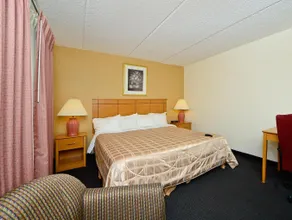Americas Best Value Inn & Suites St. Cloud - Image 5