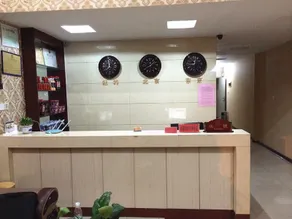 Century Hotel - Image 5