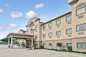Baymont by Wyndham Decatur - Image 2