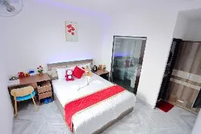 SKY HOTEL - Image 5