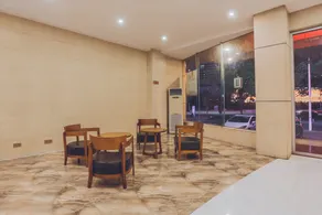 Sanmitian Business Hotel - Image 2