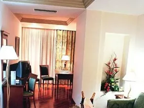 Patras Palace Hotel - Image 5