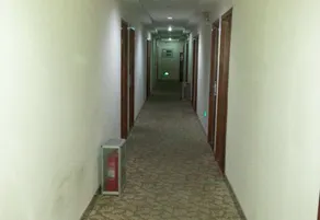 100 Chain Hotel (Jinan Shanda Honglou) - Image 3