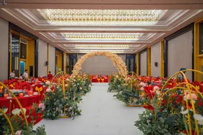 Hewitt Grand Hotel - Image 4