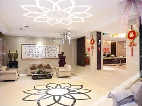 Freedom Hotel (Yichang Binjiang Wanda Tourist Center) - Image 2