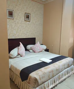 Grand City Hotel - Image 1
