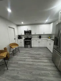 Santuaria Hollywood - Image 2