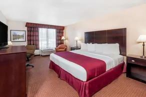 Ramada by Wyndham Grayling Hotel & Conference Center - Image 5