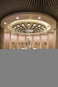 Venice Hotel - Image 1