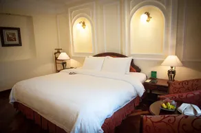 Hotel Majestic Saigon - Image 3