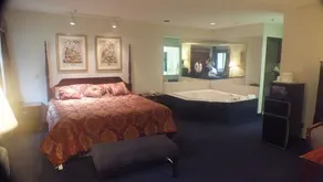 Rodeway Inn - Image 4